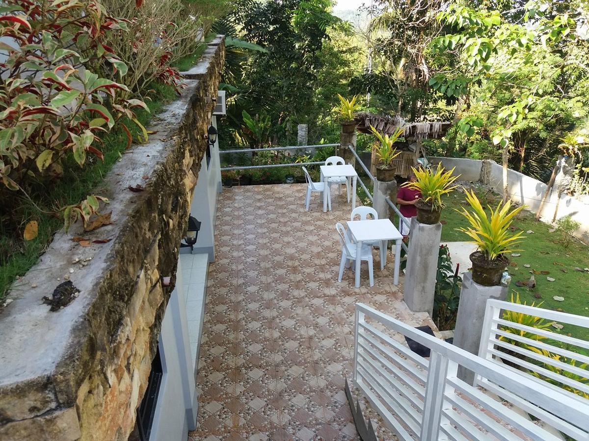 Villa Feliza Loboc Exteriör bild